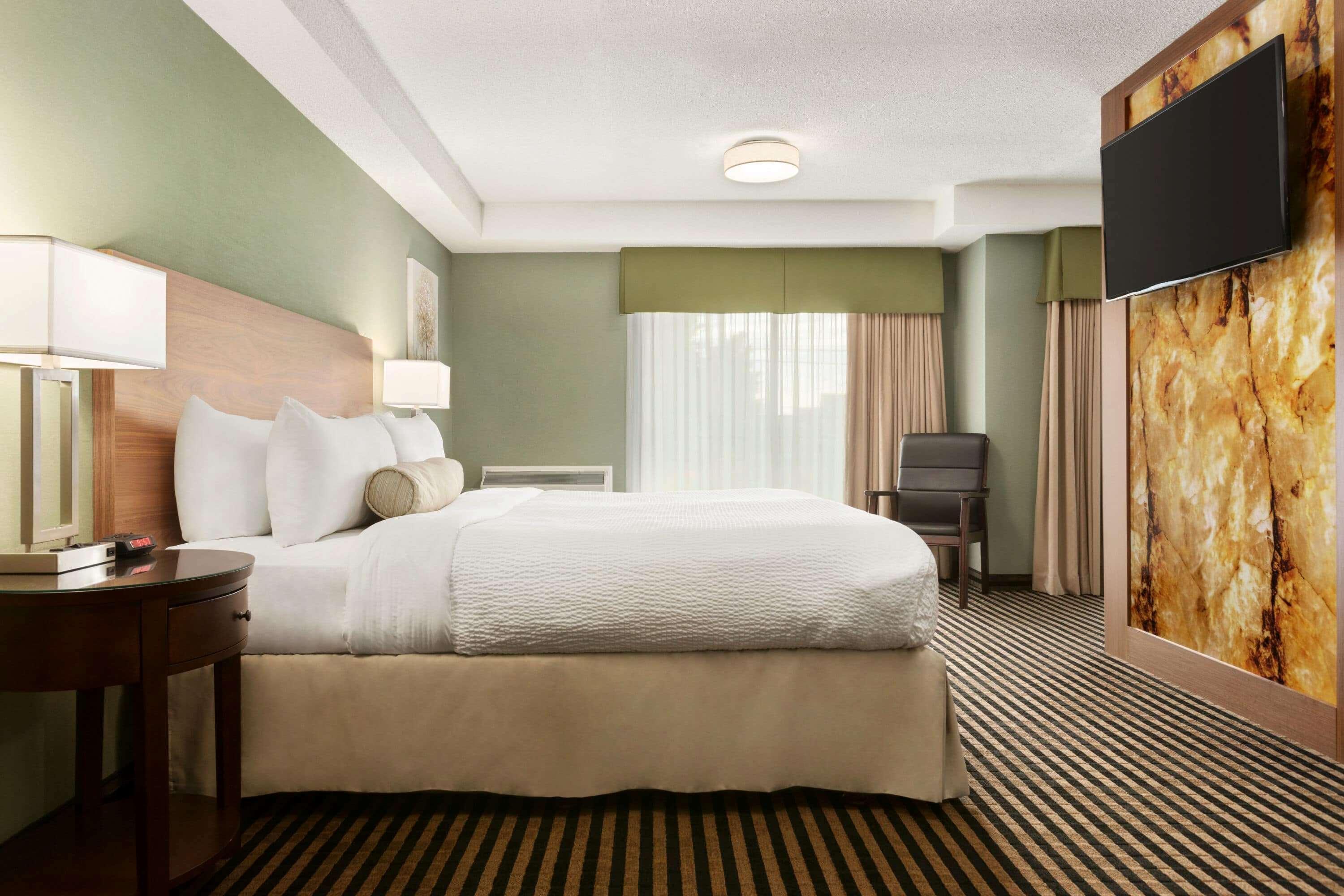 Days Inn By Wyndham Miramichi Nb Экстерьер фото